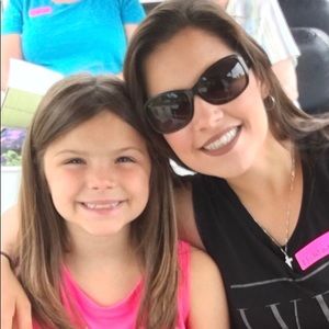 Meet your Posher, Whitney